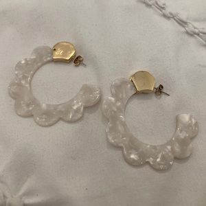 Scalloped Hoop Earrings
